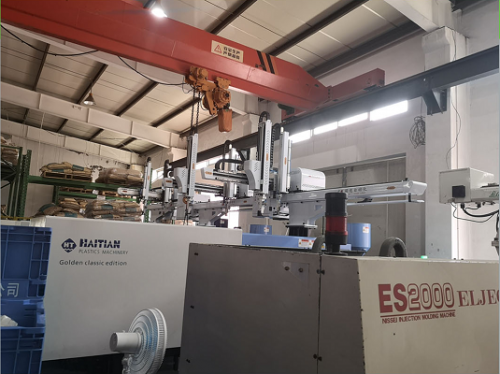 注塑机机械手的不断创新和改善