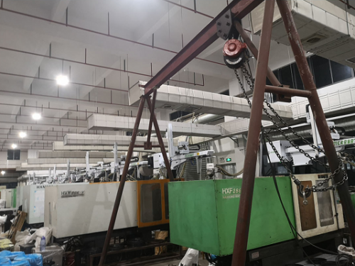 注塑机机械手的驱动系统取物代替人工